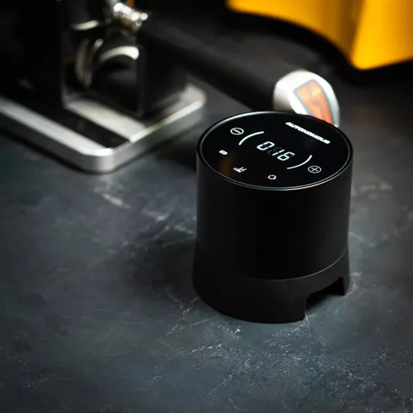Autonomous Tamper digital control interface during espresso preparation